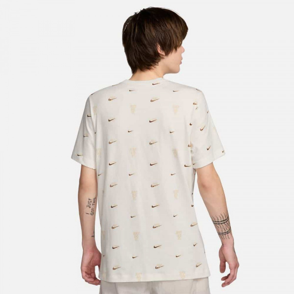 futbolka-nike-tee-m90-12mo-aop-fq8036-133-1
