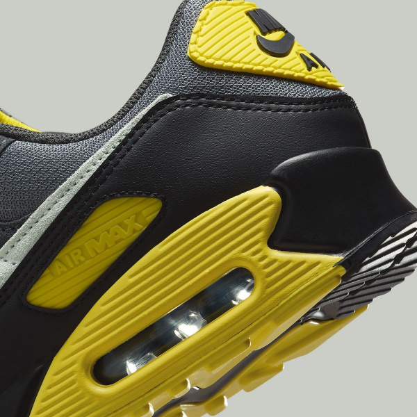 Nike-Air-Max-90-Smoke-Grey-Light-Silver-Lightening-DM0029-016-1-4